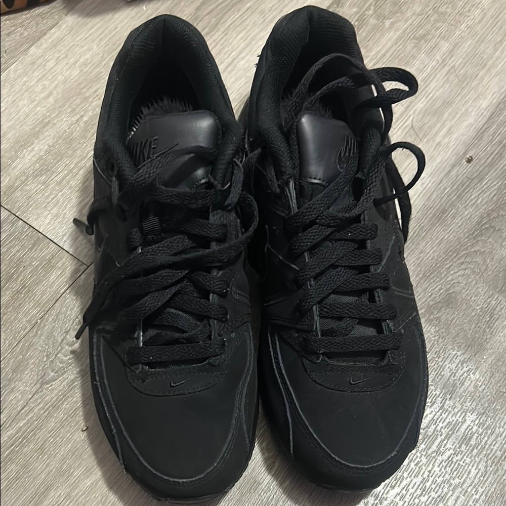 Nike Women’s Black Sneakers